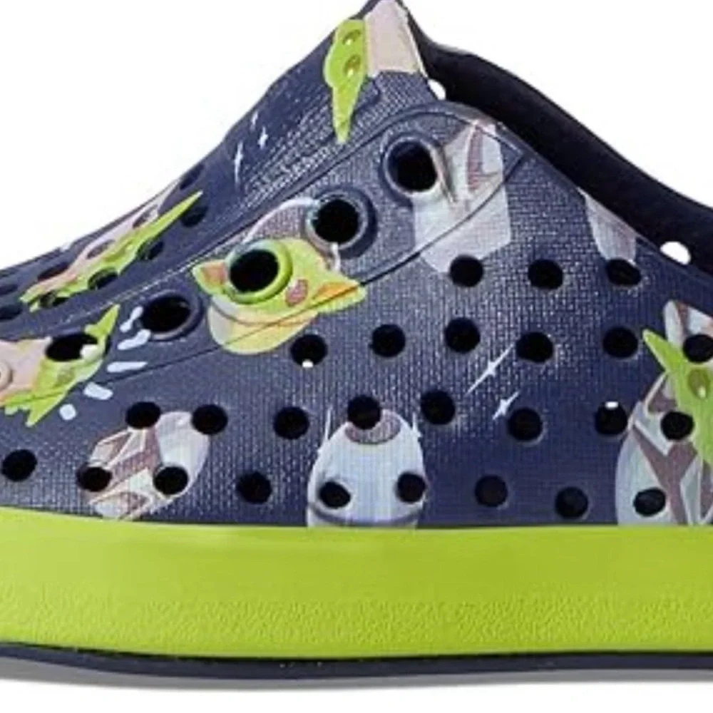 Native Jefferson Star Wars Print -Regatta Blue / Chartreuse Green /Mando size 8